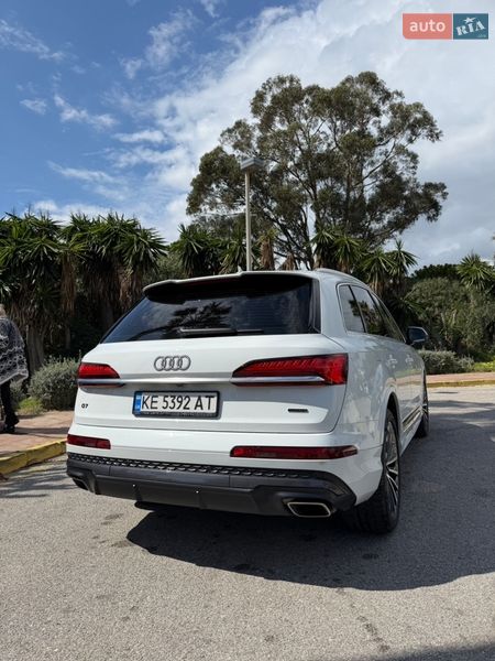 Позашляховик / Кросовер Audi Q7 2025 в Дніпрі