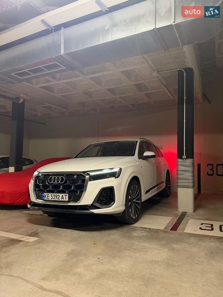 Позашляховик / Кросовер Audi Q7 2025 в Дніпрі
