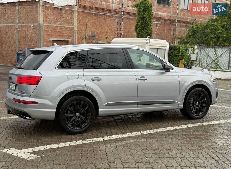 Внедорожник / Кроссовер Audi Q7 2017 в Виннице