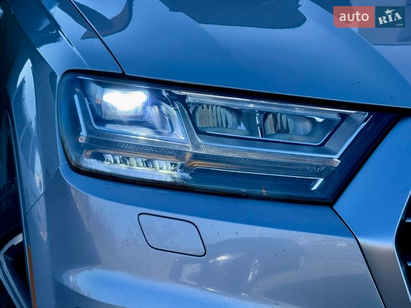 Внедорожник / Кроссовер Audi Q7 2017 в Стрые