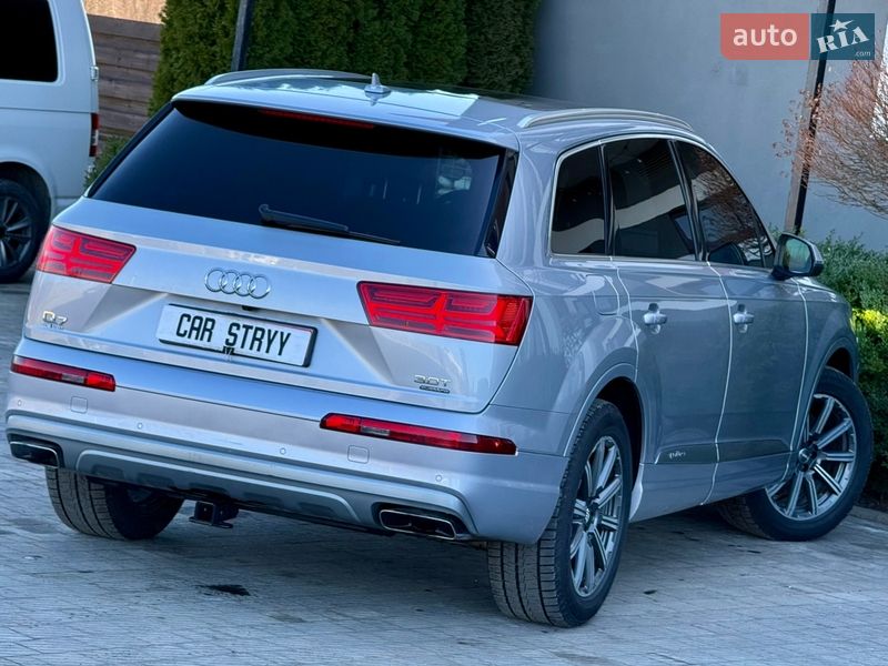Внедорожник / Кроссовер Audi Q7 2017 в Стрые