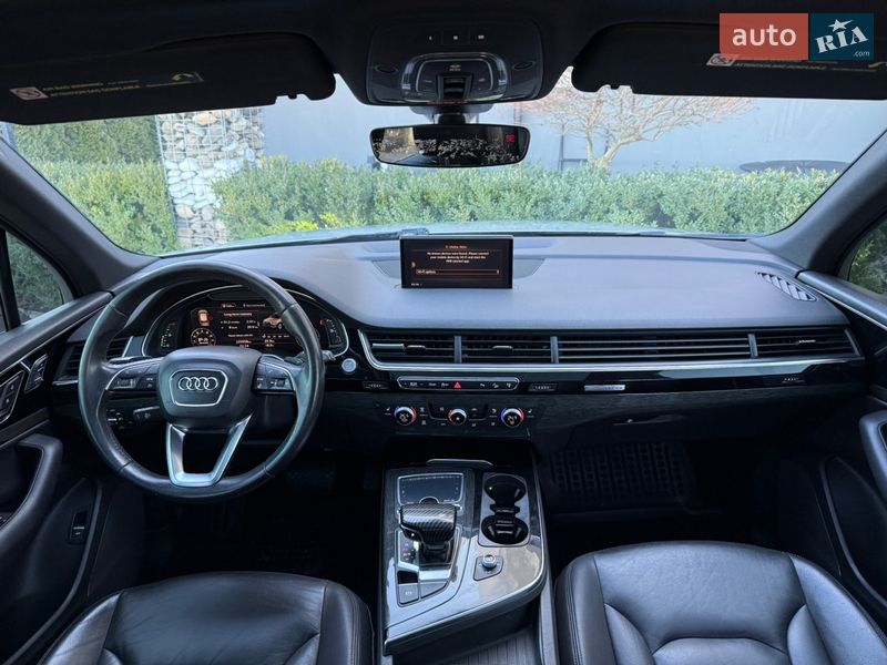 Внедорожник / Кроссовер Audi Q7 2017 в Стрые