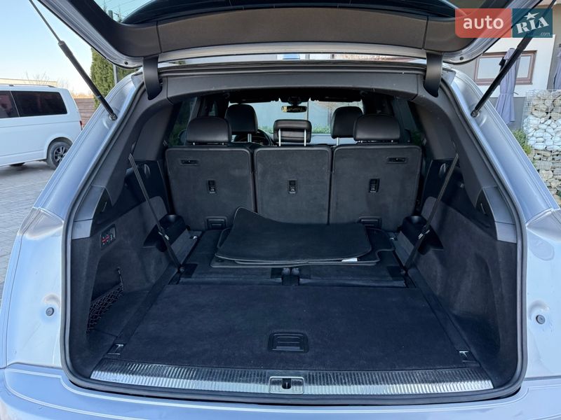 Внедорожник / Кроссовер Audi Q7 2017 в Стрые