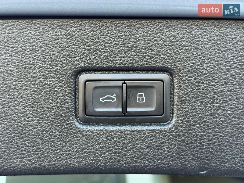 Внедорожник / Кроссовер Audi Q7 2017 в Стрые