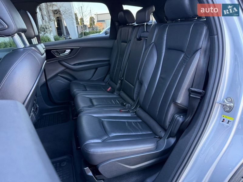 Внедорожник / Кроссовер Audi Q7 2017 в Стрые