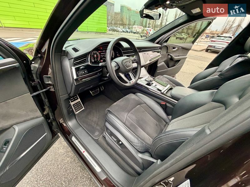 Внедорожник / Кроссовер Audi Q7 2022 в Киеве