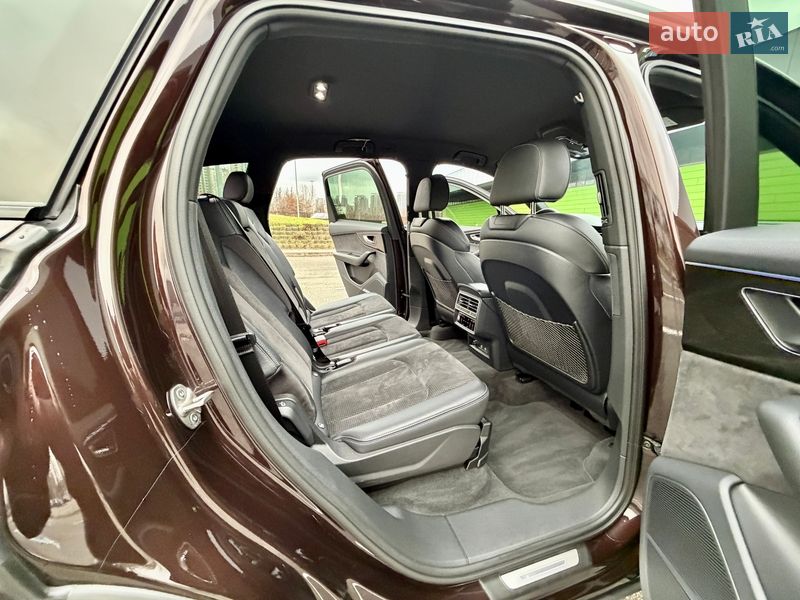 Внедорожник / Кроссовер Audi Q7 2022 в Киеве
