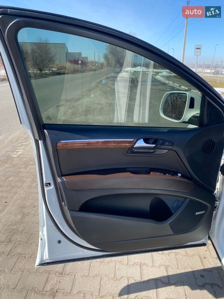 Позашляховик / Кросовер Audi Q7 2014 в Борисполі