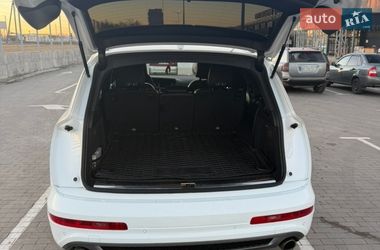 Внедорожник / Кроссовер Audi Q7 2015 в Первомайске