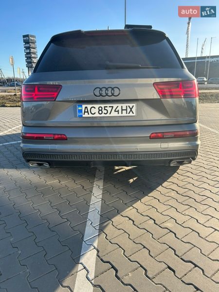 Внедорожник / Кроссовер Audi Q7 2015 в Луцке