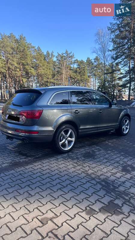 Позашляховик / Кросовер Audi Q7 2012 в Маневичах