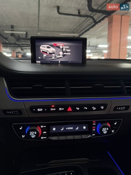 Позашляховик / Кросовер Audi Q7 2016 в Києві