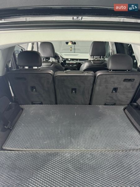 Позашляховик / Кросовер Audi Q7 2018 в Новояворівську