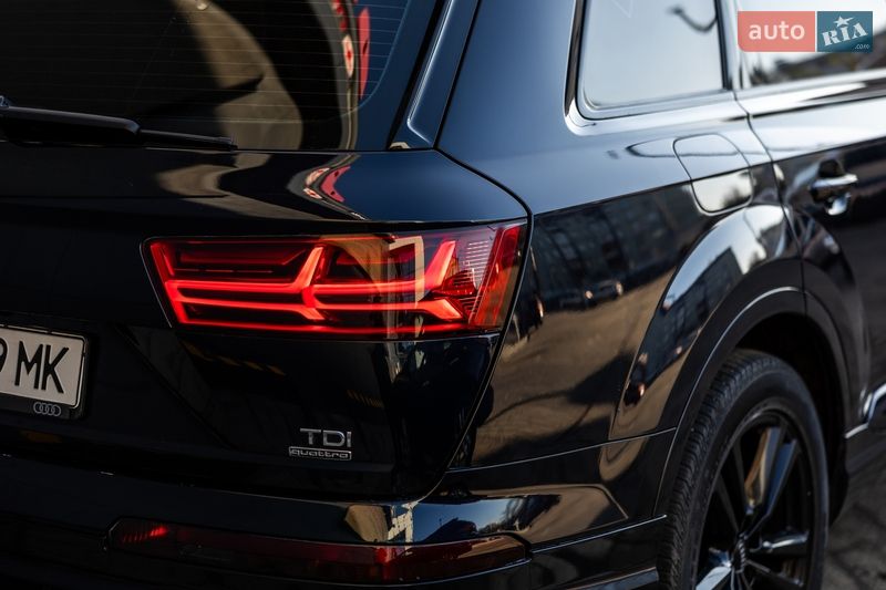 Внедорожник / Кроссовер Audi Q7 2016 в Житомире