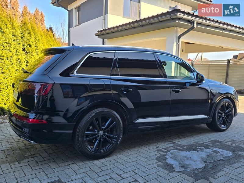 Внедорожник / Кроссовер Audi Q7 2016 в Киеве