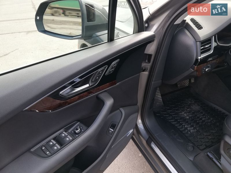 Внедорожник / Кроссовер Audi Q7 2016 в Тернополе
