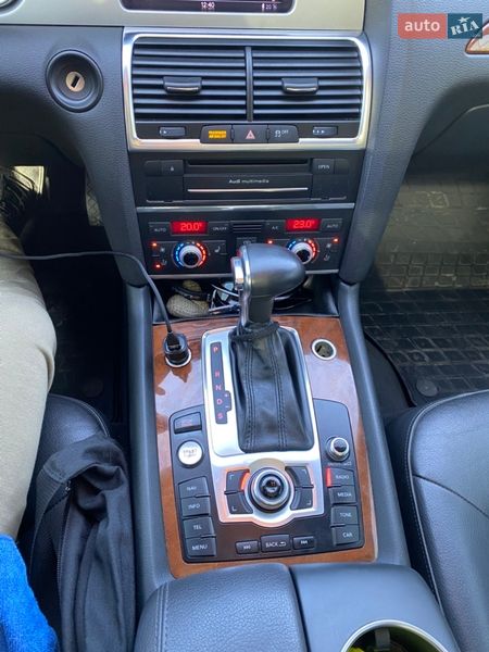 Позашляховик / Кросовер Audi Q7 2014 в Торчині