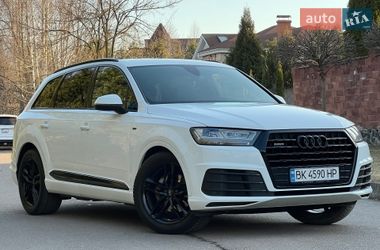 Внедорожник / Кроссовер Audi Q7 2017 в Ровно