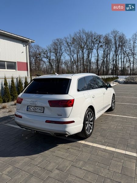 Позашляховик / Кросовер Audi Q7 2016 в Луцьку