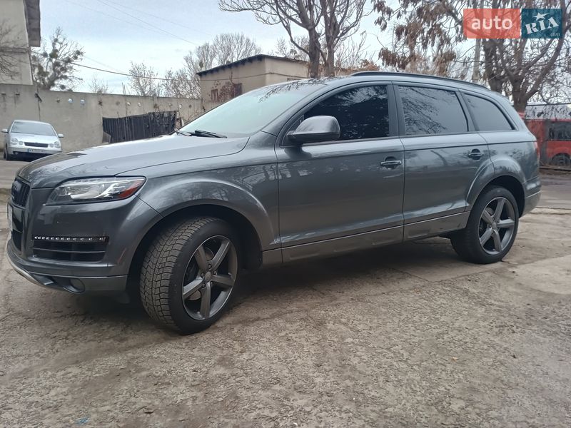 Позашляховик / Кросовер Audi Q7 2015 в Києві