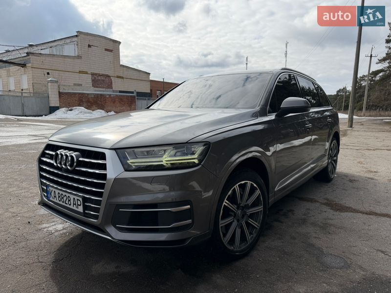Позашляховик / Кросовер Audi Q7 2016 в Охтирці