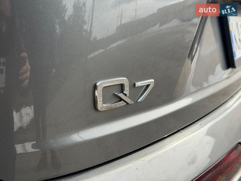 Позашляховик / Кросовер Audi Q7 2016 в Охтирці