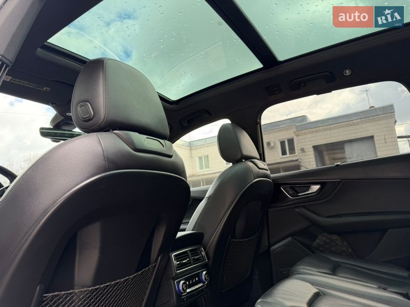 Позашляховик / Кросовер Audi Q7 2016 в Охтирці