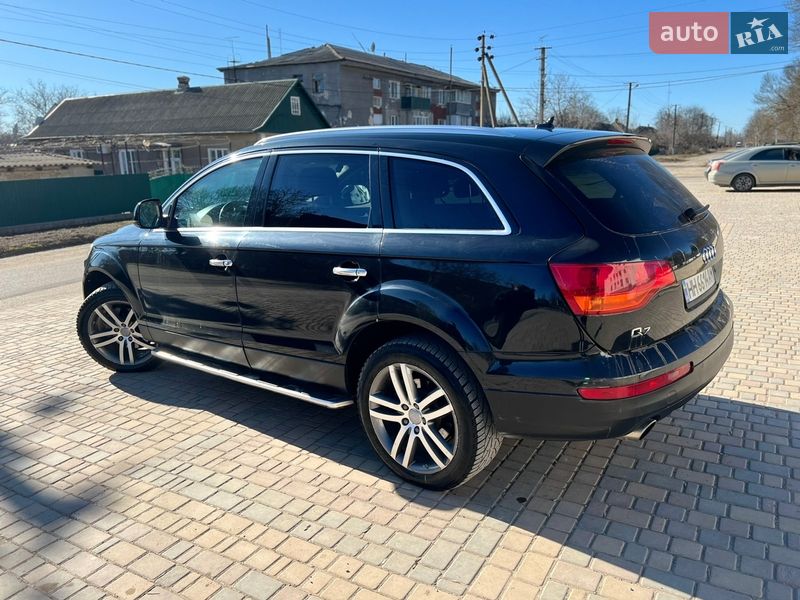 Позашляховик / Кросовер Audi Q7 2008 в Білгороді-Дністровському