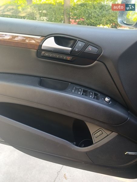 Позашляховик / Кросовер Audi Q7 2015 в Києві