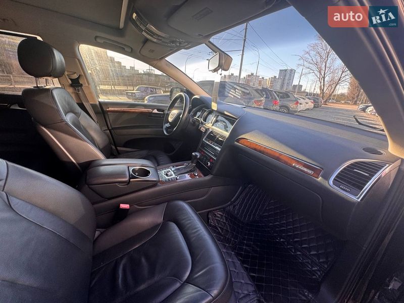Внедорожник / Кроссовер Audi Q7 2014 в Киеве