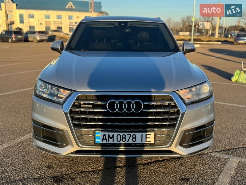 Позашляховик / Кросовер Audi Q7 2017 в Житомирі