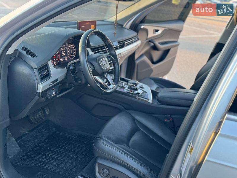 Позашляховик / Кросовер Audi Q7 2017 в Житомирі