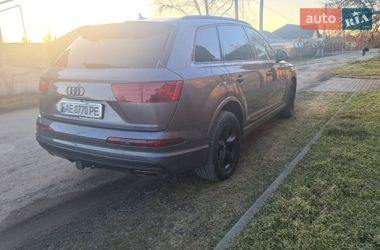 Позашляховик / Кросовер Audi Q7 2017 в Дніпрі