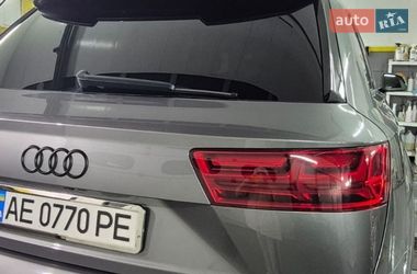 Позашляховик / Кросовер Audi Q7 2017 в Дніпрі