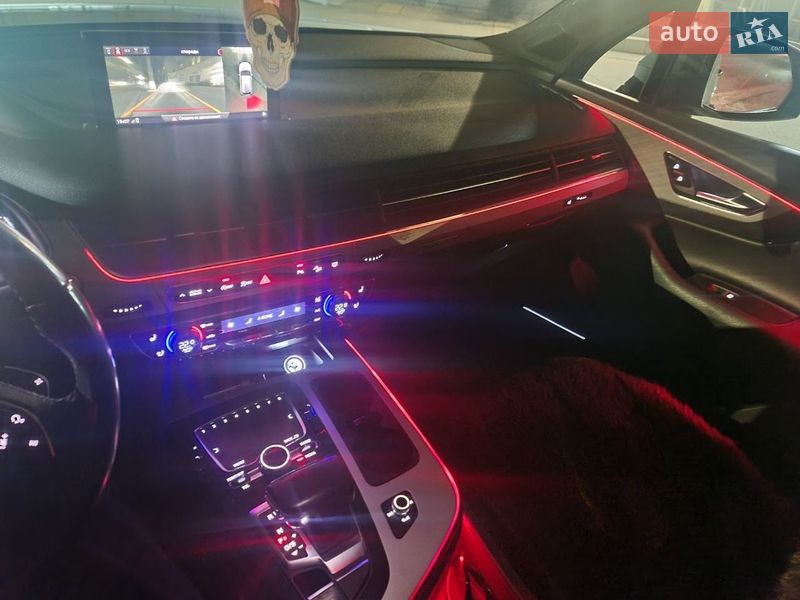Позашляховик / Кросовер Audi Q7 2017 в Дніпрі