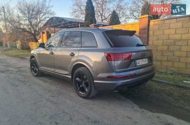 Позашляховик / Кросовер Audi Q7 2017 в Дніпрі