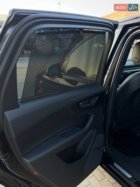 Внедорожник / Кроссовер Audi Q7 2017 в Луцке