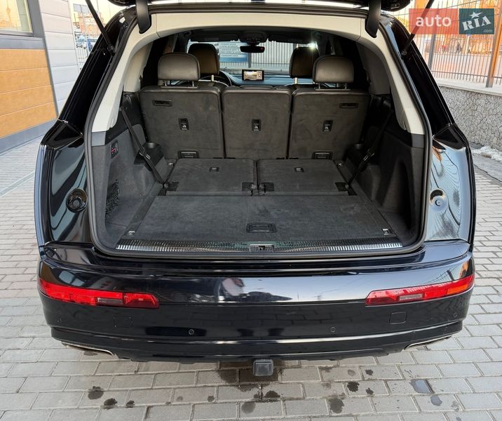 Внедорожник / Кроссовер Audi Q7 2017 в Белой Церкви