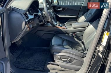 Внедорожник / Кроссовер Audi Q7 2017 в Киеве
