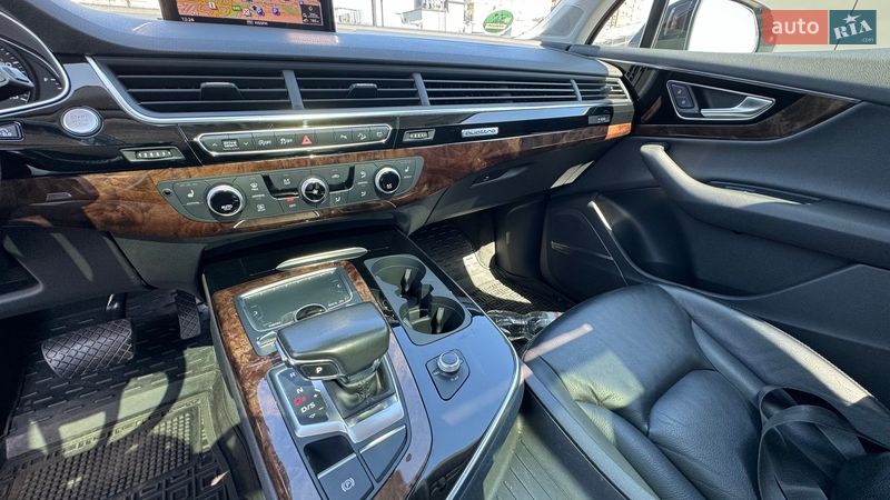 Внедорожник / Кроссовер Audi Q7 2017 в Киеве