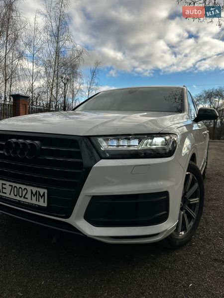 Позашляховик / Кросовер Audi Q7 2017 в Дніпрі
