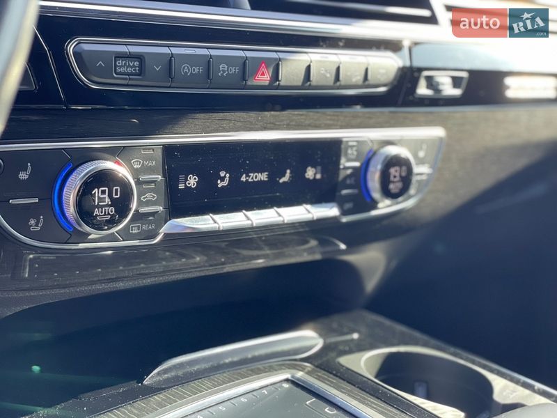 Внедорожник / Кроссовер Audi Q7 2018 в Ивано-Франковске