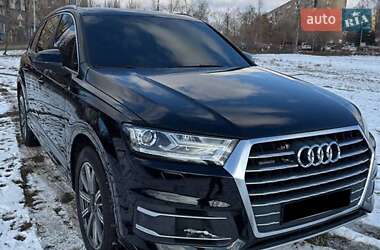 Внедорожник / Кроссовер Audi Q7 2017 в Киеве