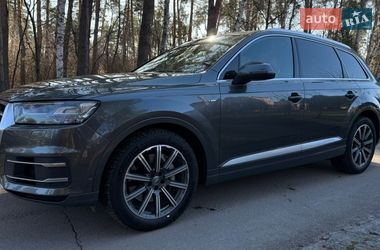 Внедорожник / Кроссовер Audi Q7 2017 в Киеве
