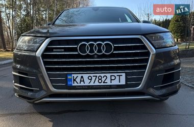 Внедорожник / Кроссовер Audi Q7 2017 в Киеве