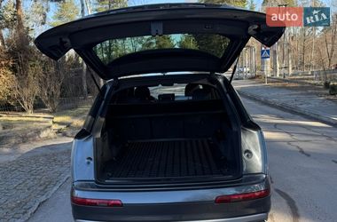Внедорожник / Кроссовер Audi Q7 2017 в Киеве