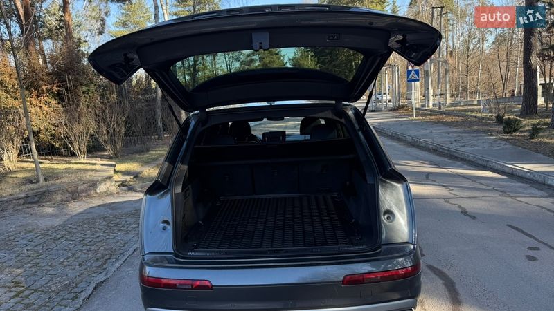 Внедорожник / Кроссовер Audi Q7 2017 в Киеве