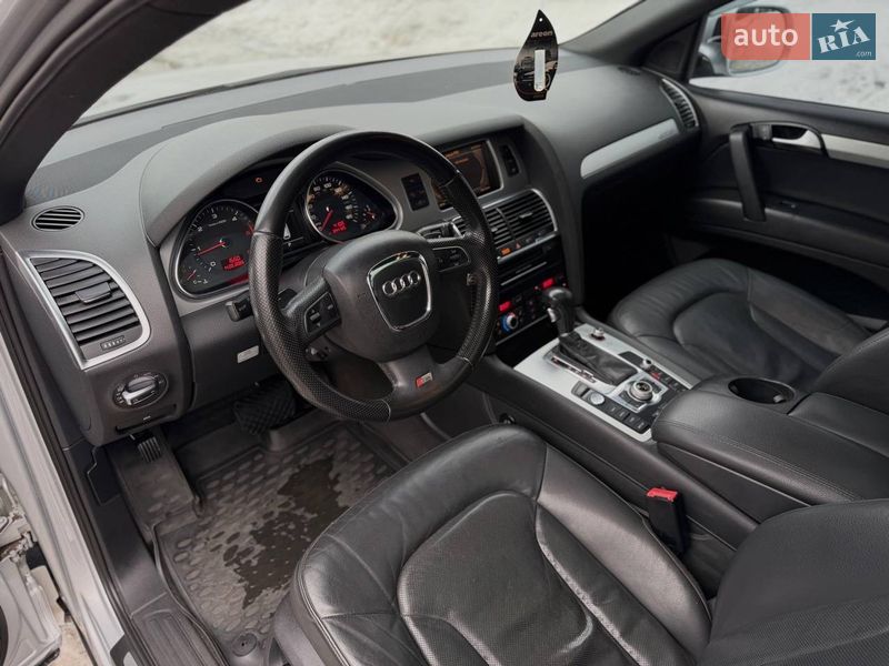 Внедорожник / Кроссовер Audi Q7 2010 в Киеве