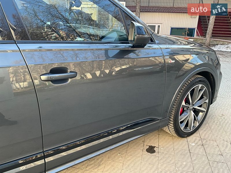 Внедорожник / Кроссовер Audi Q7 2020 в Тернополе