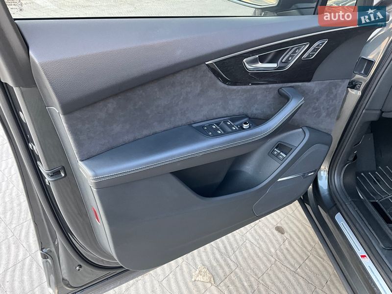 Внедорожник / Кроссовер Audi Q7 2020 в Тернополе
